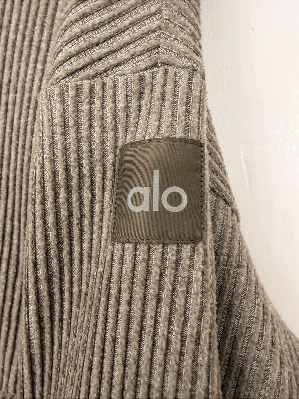 ALO Muse Ribbed Cropped Hoodie Light Brown Gravel Size S/M